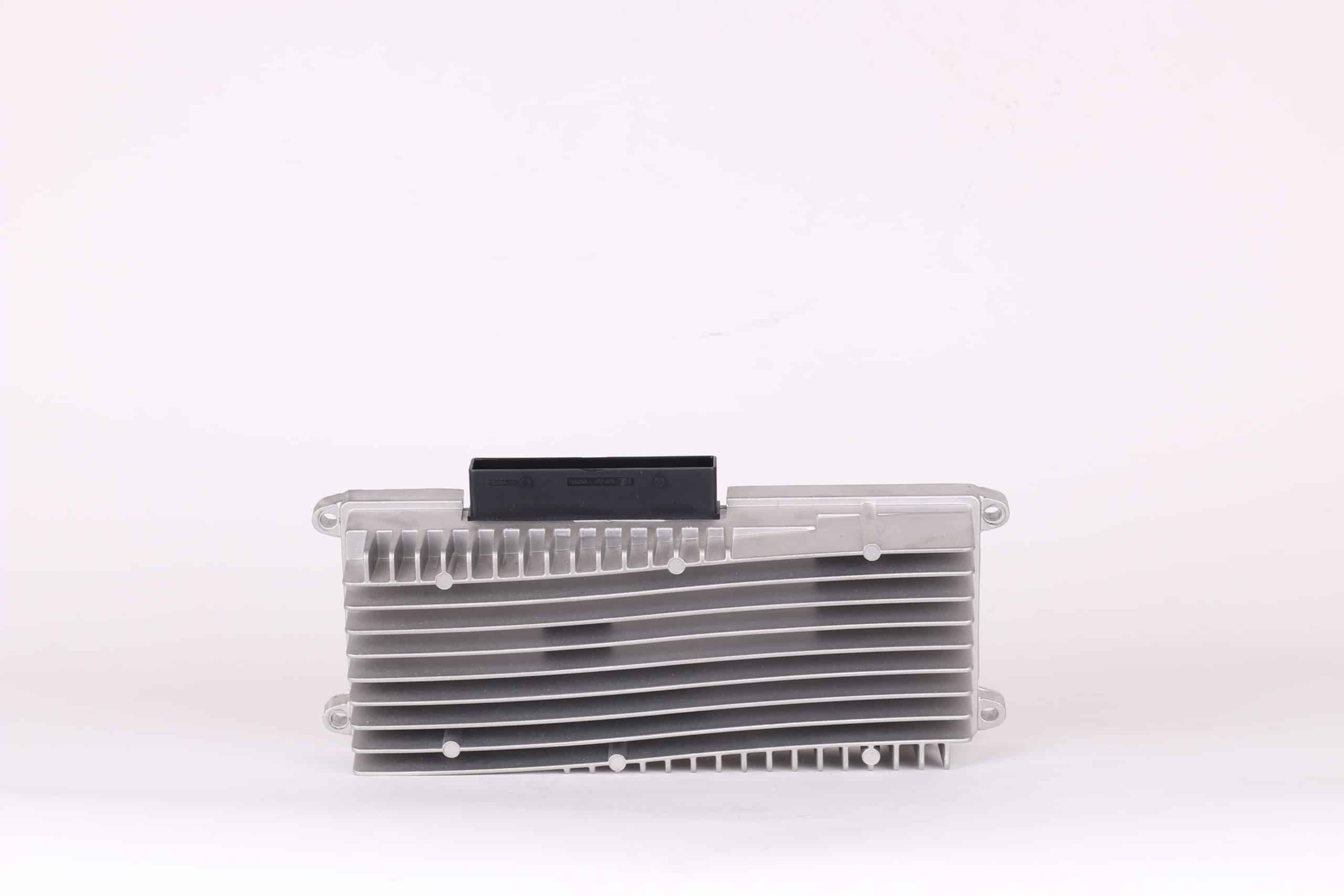 Amplificateur CAN-Verstärker Q5 - 6 canaux | 8R0 035 223 G (1) - Imagem 2