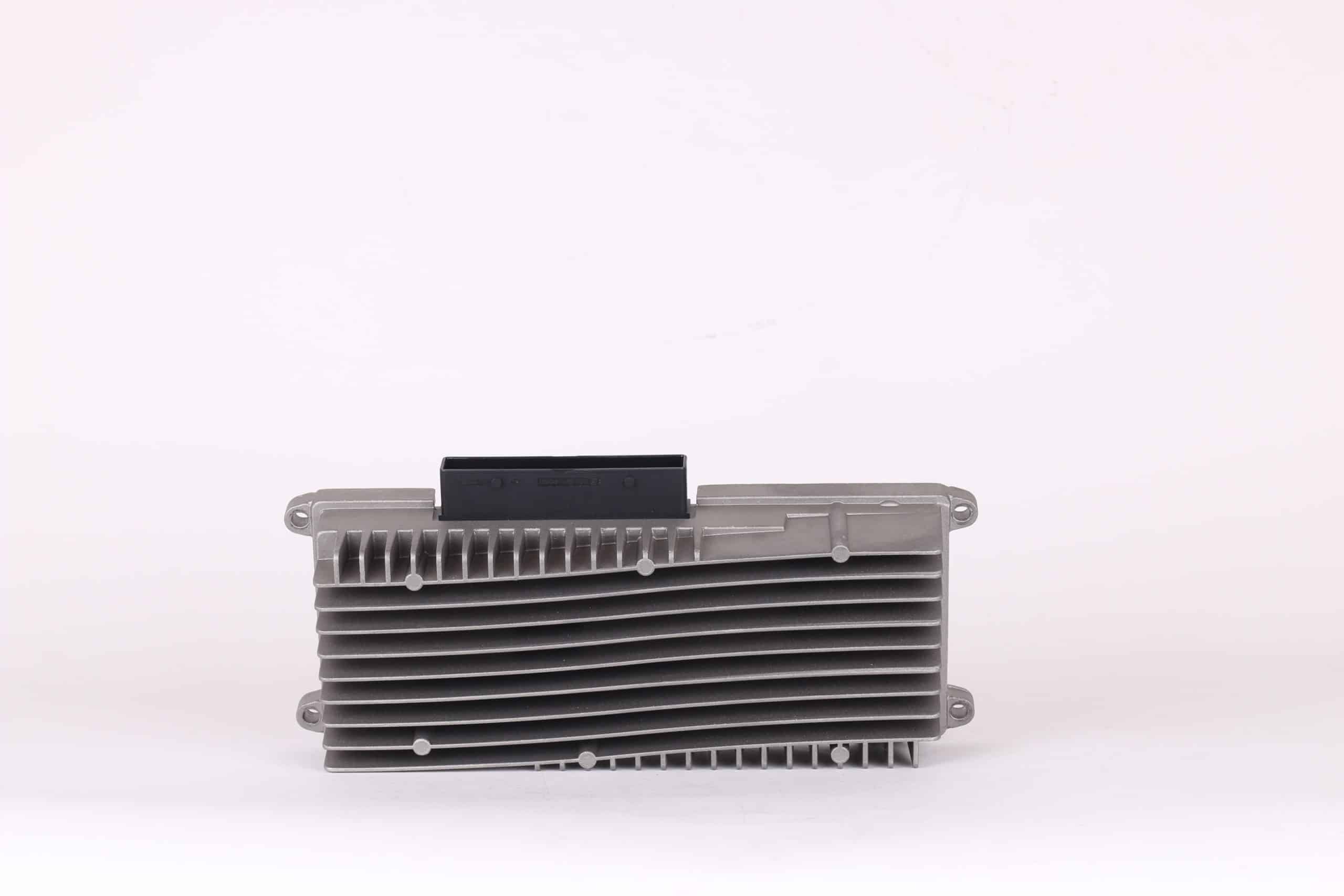 Amplificador CAN-Verstärker Q5 - 6 canais | 8R0 035 223 H (1)