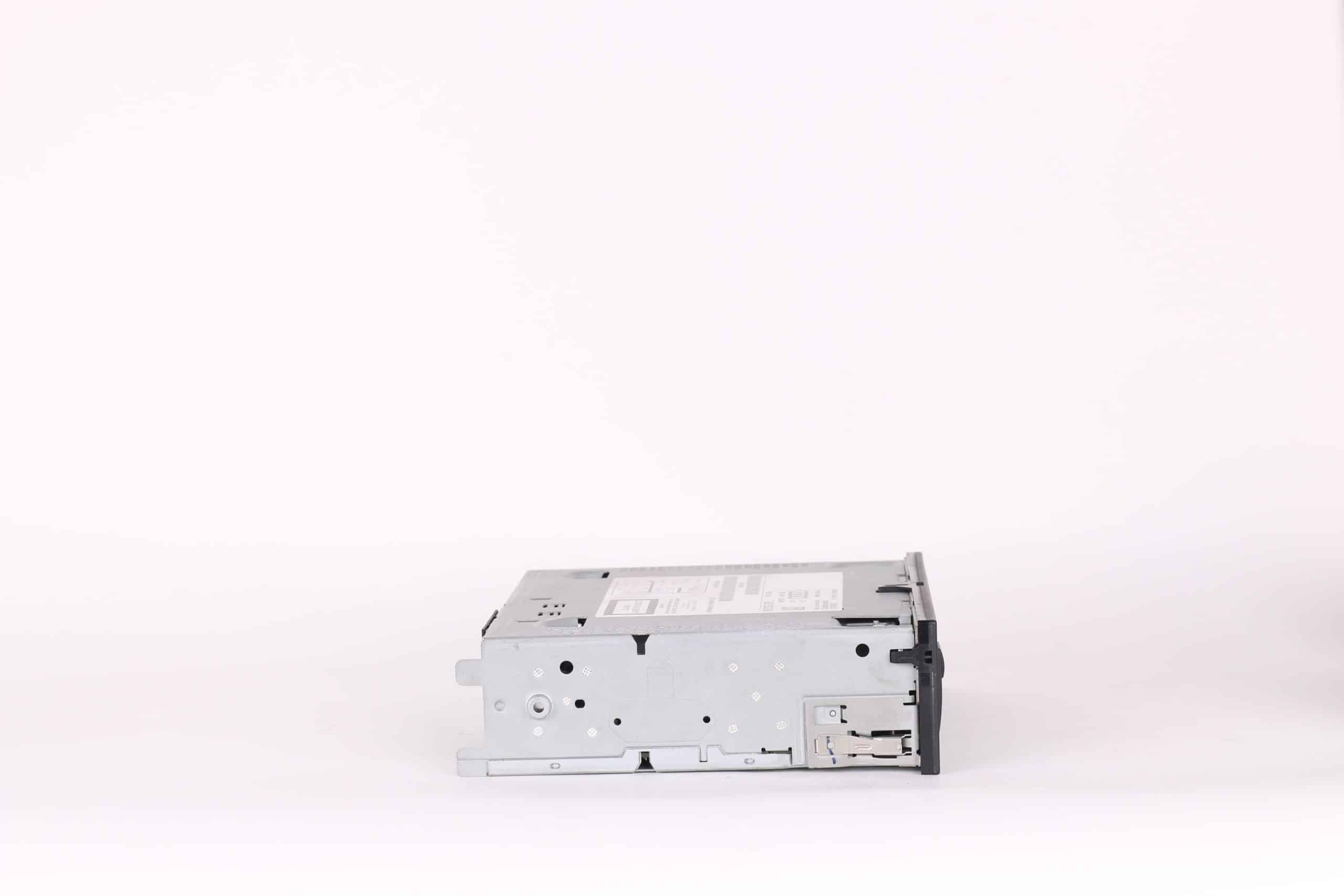 Système multimédia MIB Entry Radio | 8V0 035 870 - Imagen 4